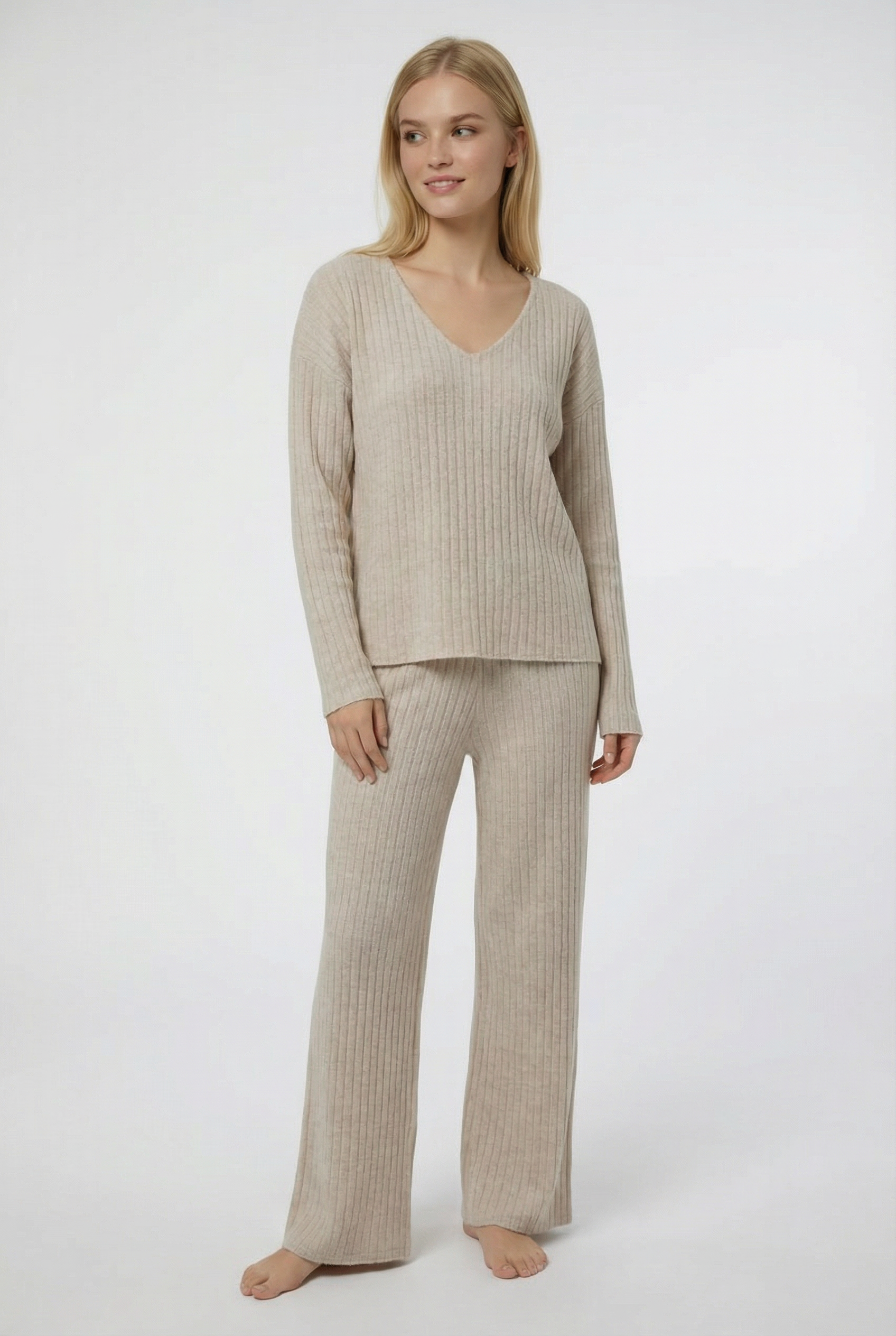 Elena – Luxe Gebreide Set met V-hals