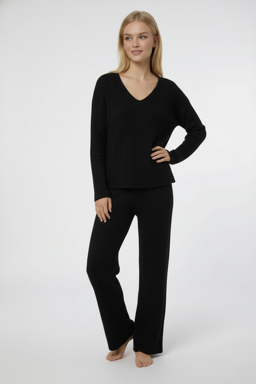 Elena – Luxe Gebreide Set met V-hals